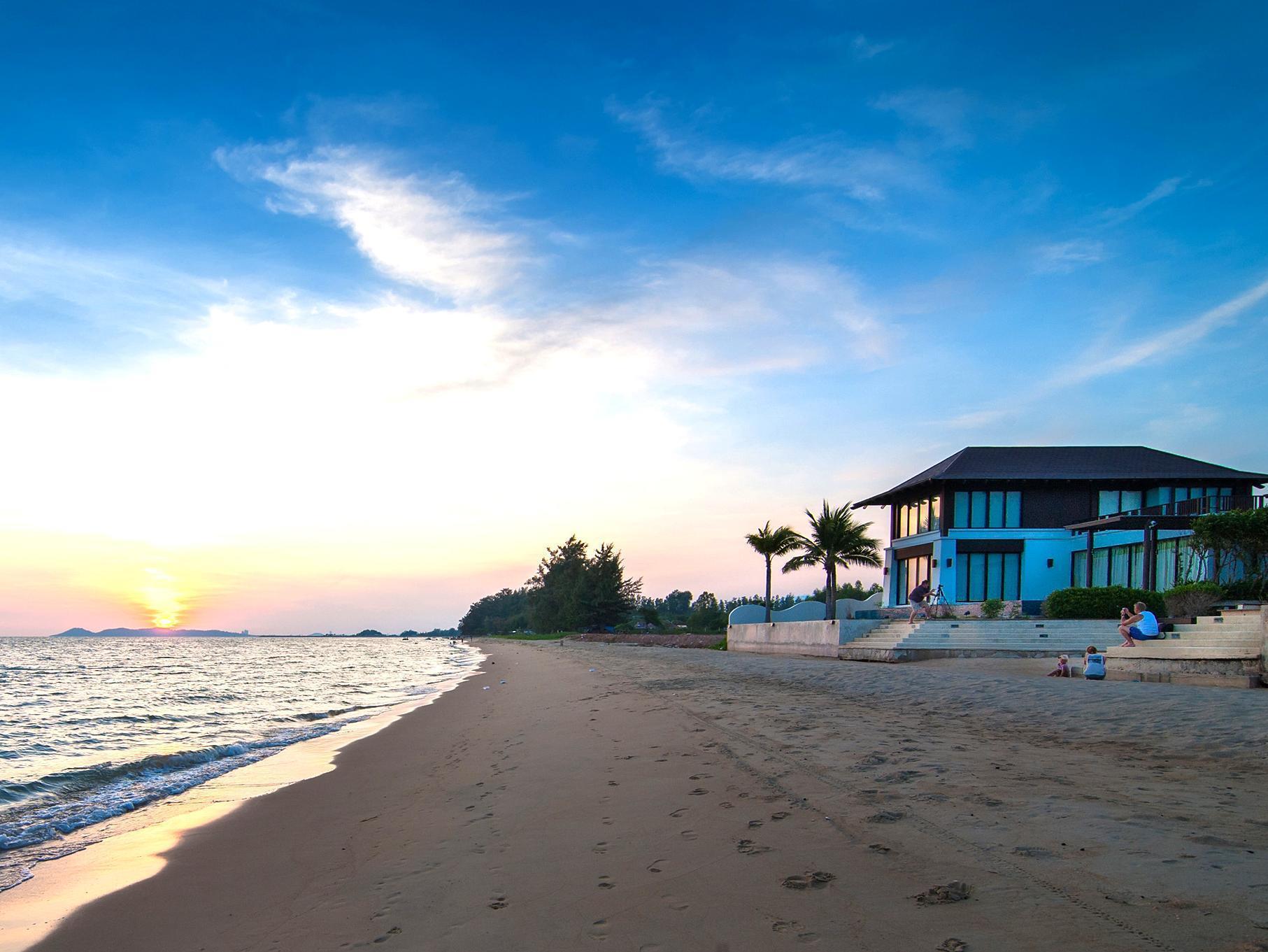 The Oriental Beach Resort Rayong Exterior foto